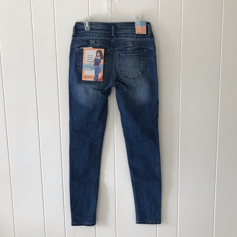 Jeans - Picture 2 of 6